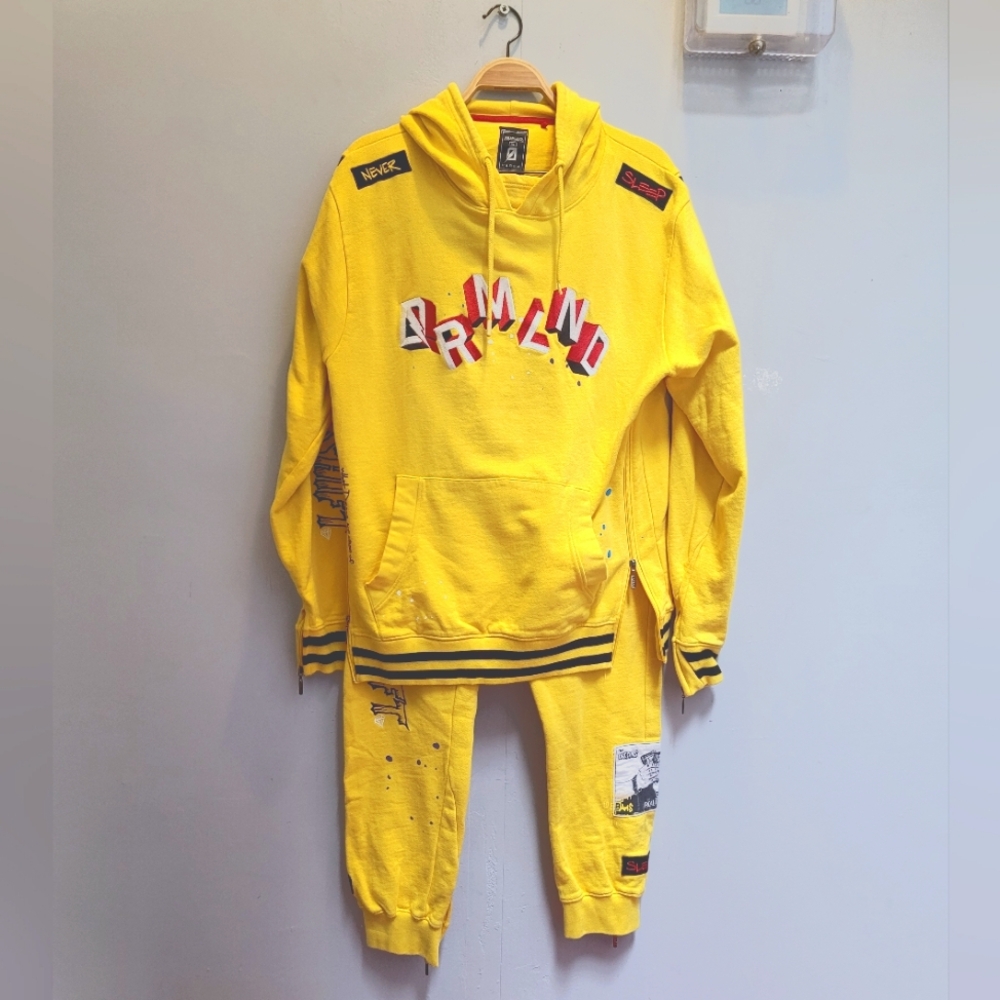 DREAMLAND LOGO HOODIE & SWEATPANTS SET XL YELLOW